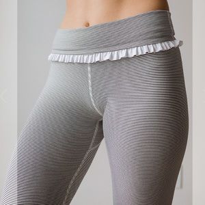 Albion petal legging NWT size Medium